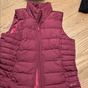Lands' End Women's Burgundy Puffer Vest